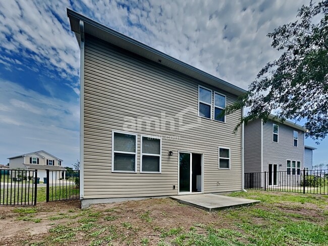 Building Photo - 8498 Highfield Ave