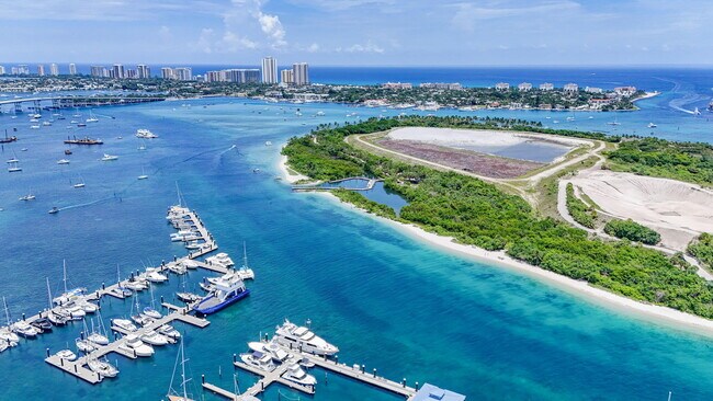 Building Photo - 2800 N Ocean Dr