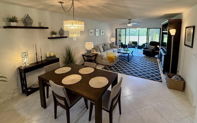 Building Photo - 5121 Oakhill Ln