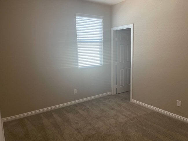 Building Photo - Beautiful Home in Inspirada Community