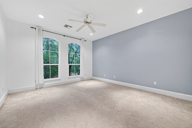 Building Photo - 6 S Berryline Cir