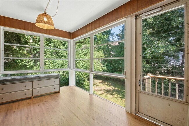 Building Photo - 70 Botsford Rd
