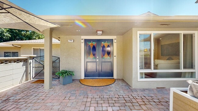 Building Photo - 1745 W San Madele Ave