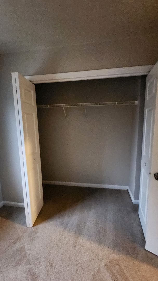 Building Photo - Affordable 2 bedroom / 1 bathroom townhome.
