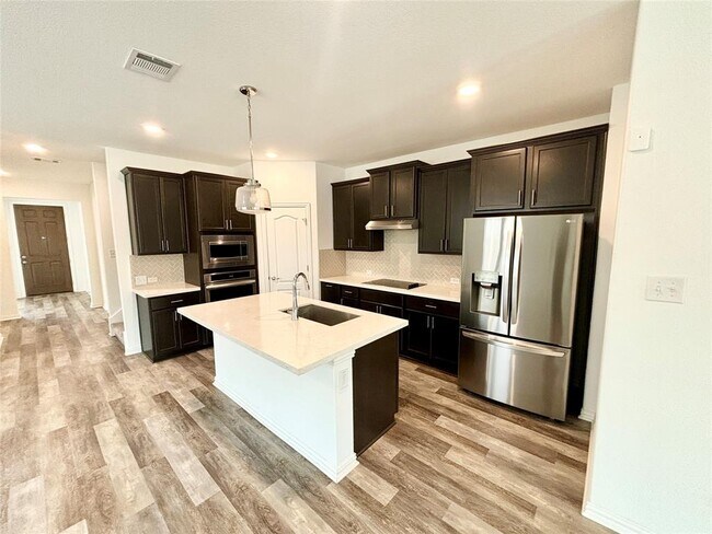 Building Photo - 1010 Ridge Runner Dr