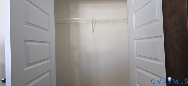 Building Photo - 9005 White Plains Ct