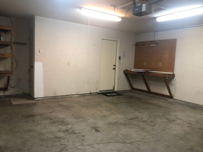 Building Photo - 1213 Chetwood Dr