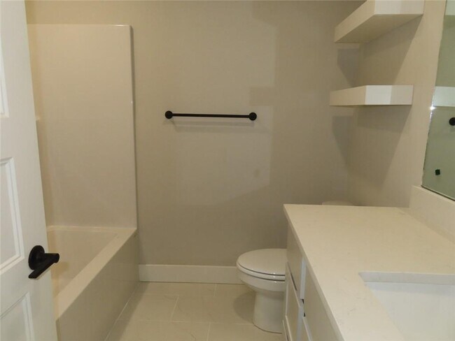 Building Photo - 1891 Lapis Ave