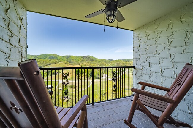 Building Photo - 4249 Dollys Dr