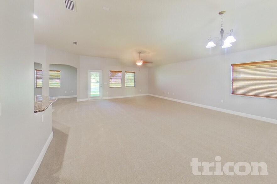 Building Photo - 182 Athey Ct