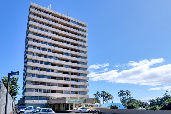 Building Photo - 84 Pukihae St