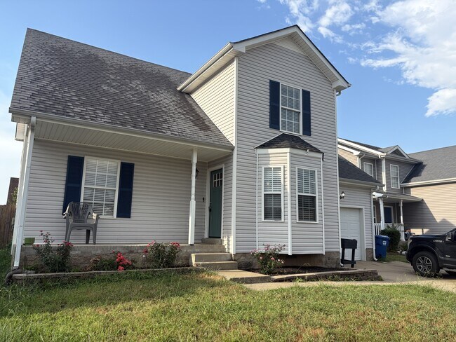 Building Photo - 515 Fox Trot Dr