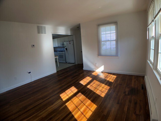 Building Photo - Great space in Rockville!