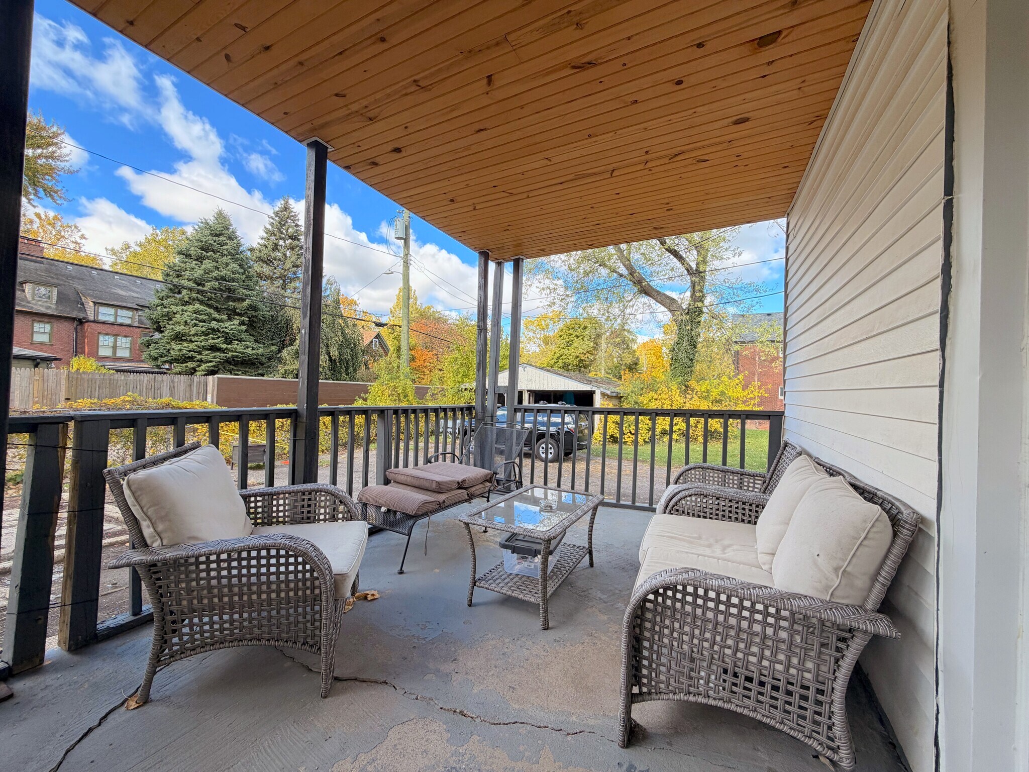 Building Photo - 1419 Fischer St