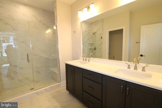 Building Photo - 5105 Donatello Dr