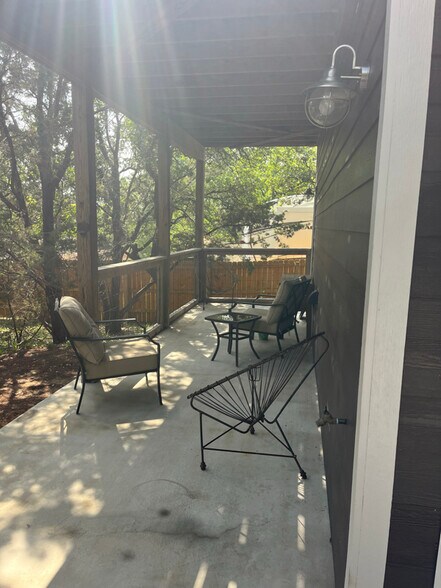 Building Photo - 1251 Canyon Shores