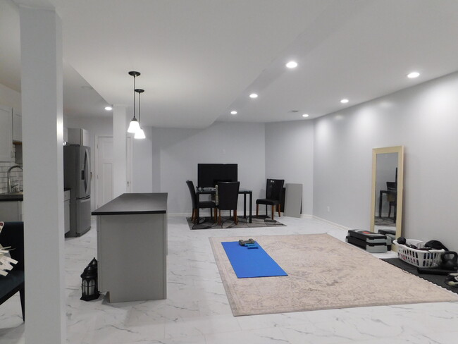 Building Photo - 4446 Christina Dr