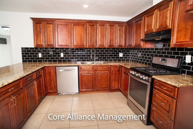 Building Photo - 3520 Hearst Dr