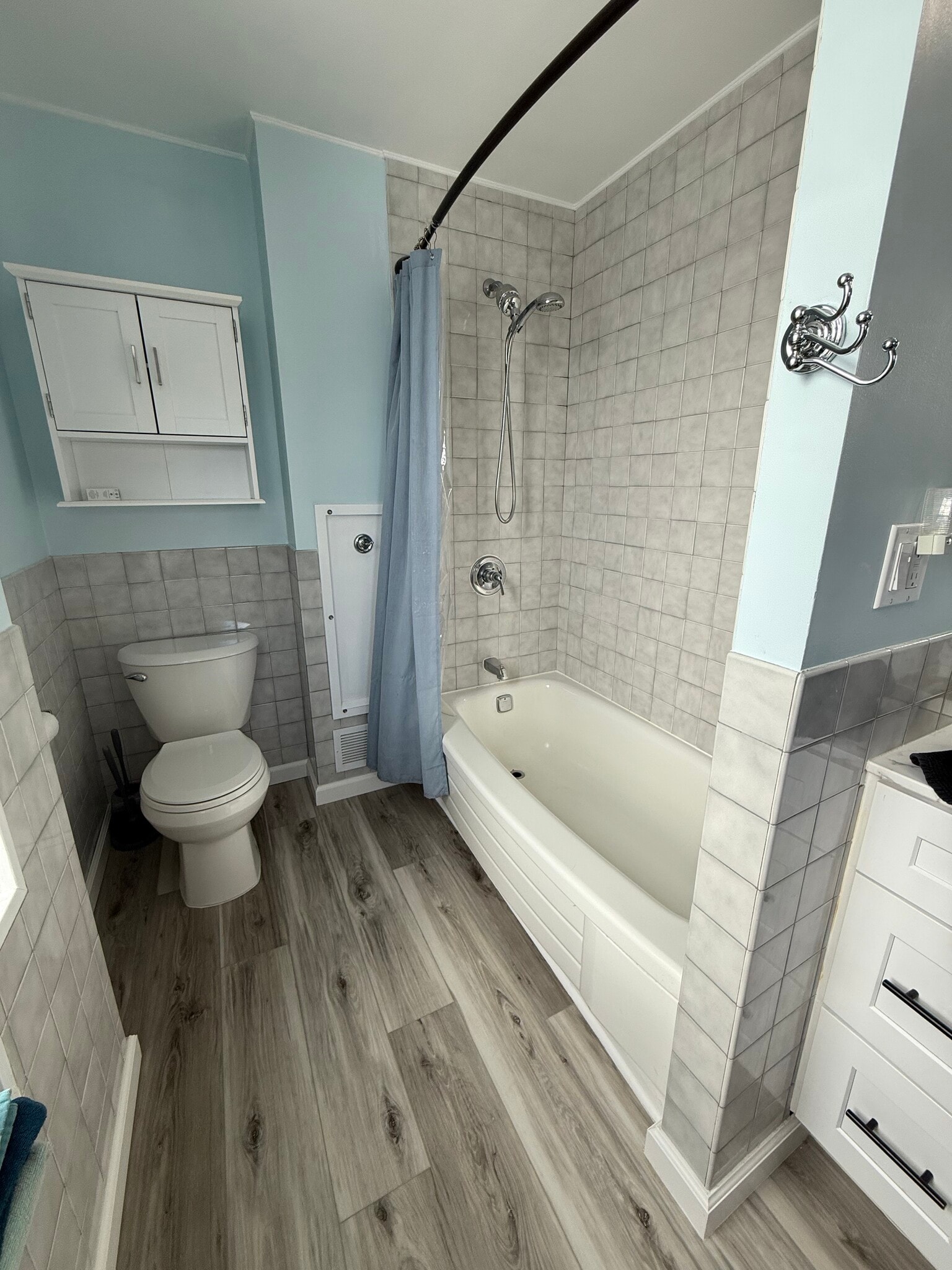 Building Photo - 195 Huntress St