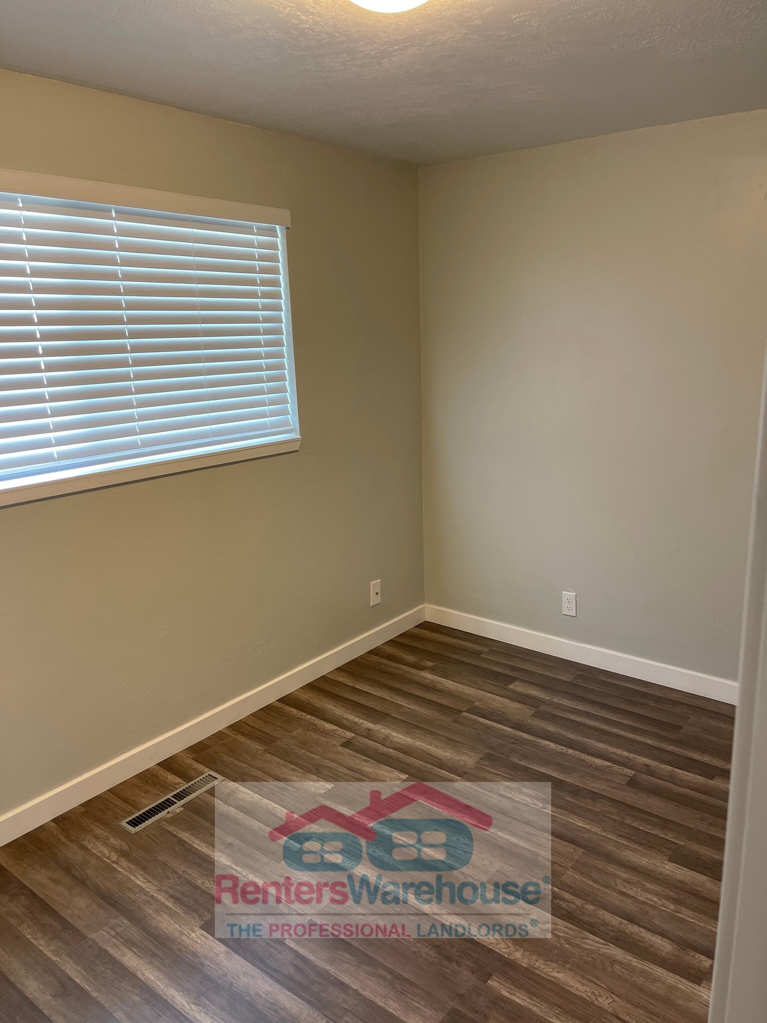 Building Photo - 190 S 1680 W