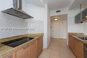 Building Photo - 16275 Collins Ave