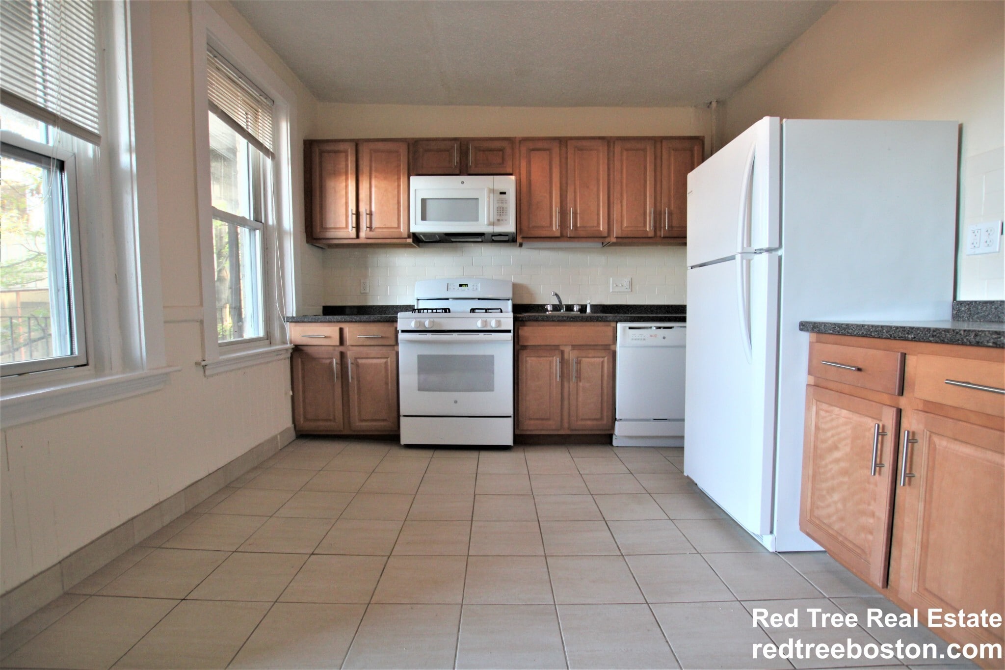 Building Photo - 6 Barrows St