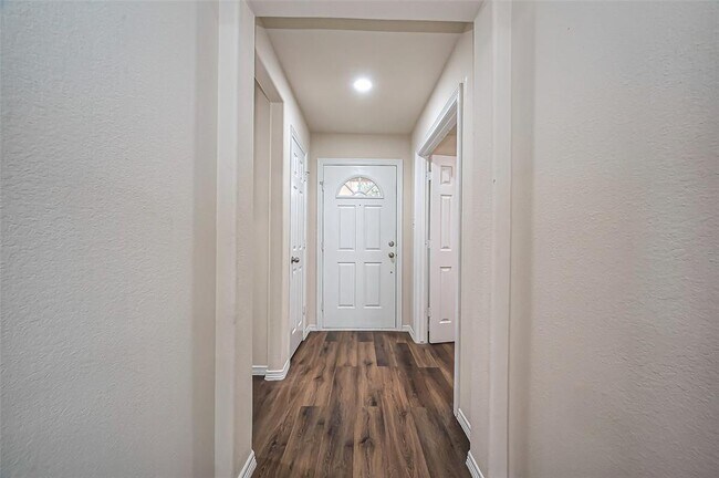 Building Photo - 19430 Mystic Cypress Dr