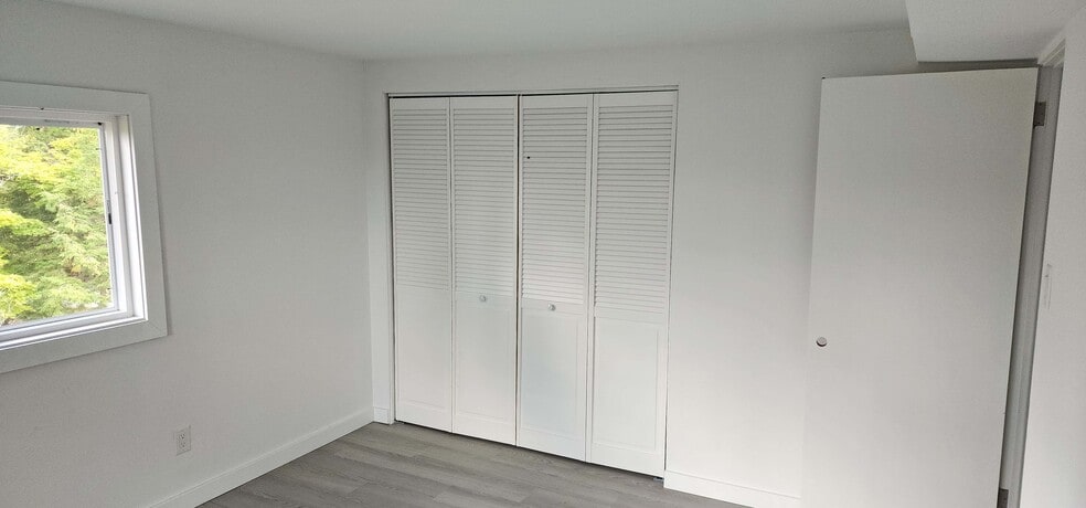 Bedroom 1 Closet - 231 Lindley Rd
