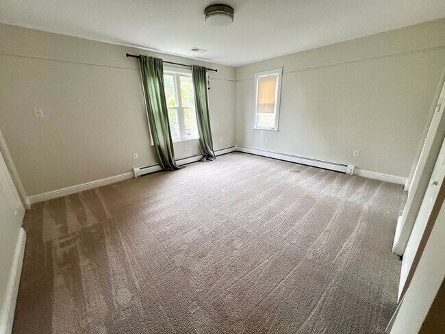Building Photo - Pittsburgh - 3 Bedroom 1.5 Bathroom - Upda...