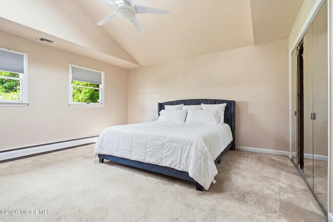Building Photo - 470 Monmouth Pl