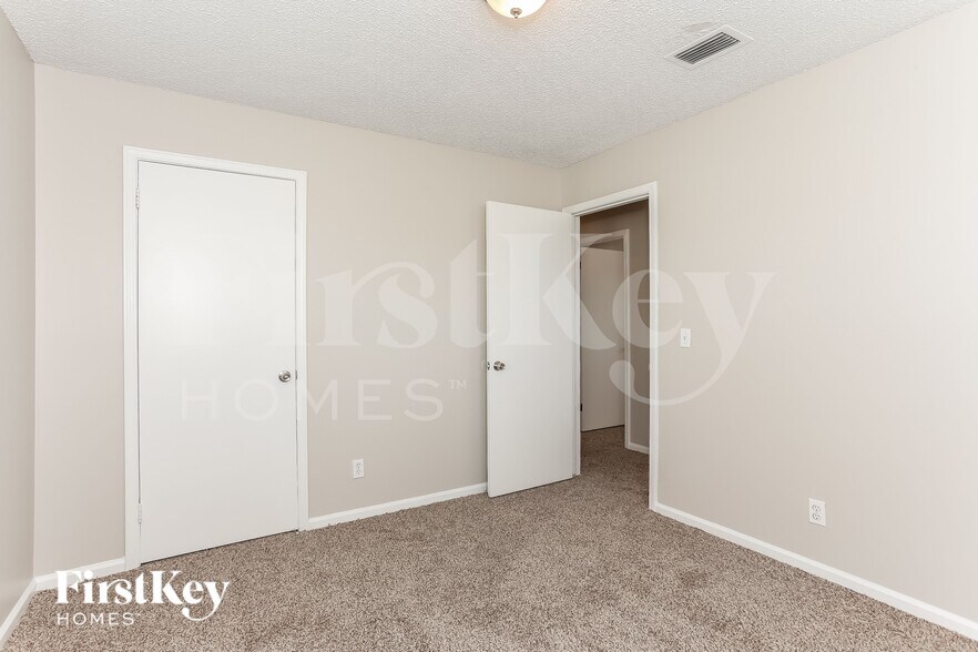 Building Photo - 3950 Knott Grass Rd