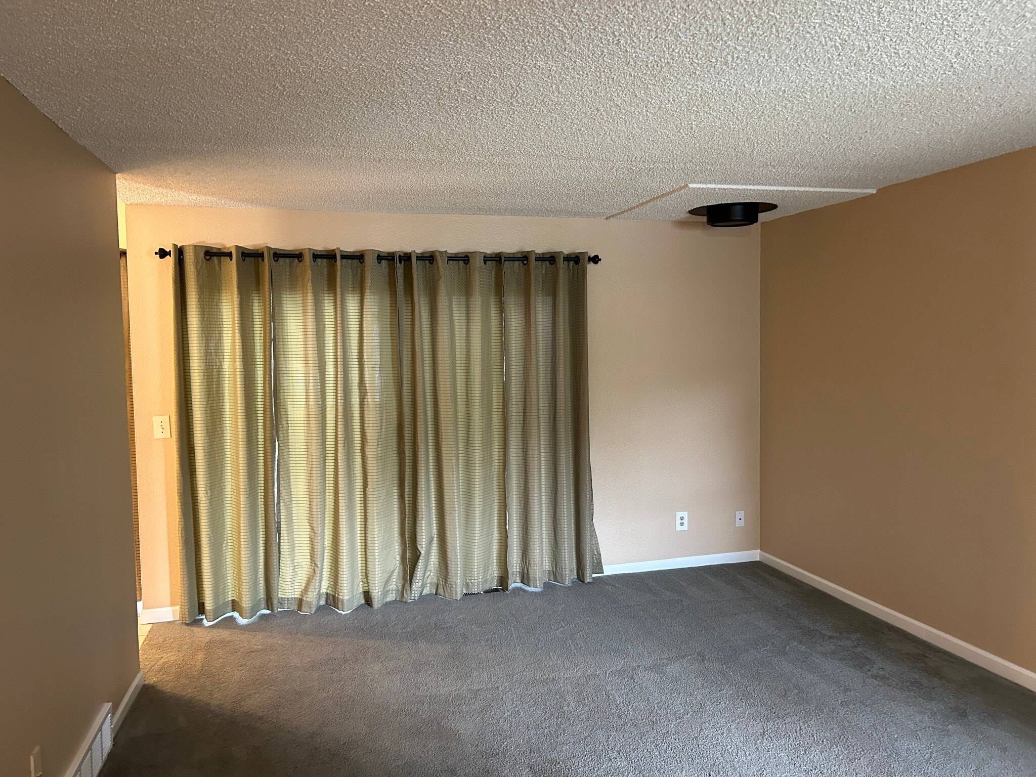 Living room - 2863 S Xanadu Way