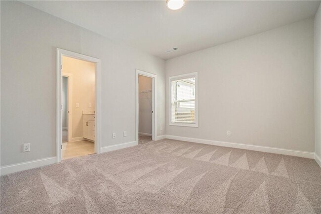 Building Photo - 106 Basil St