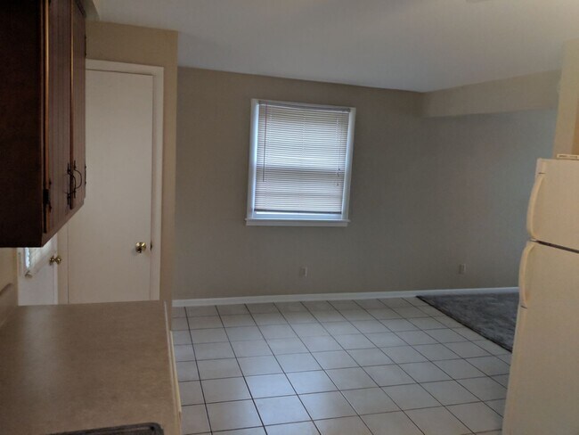 Building Photo - 711-713 Fairbanks St