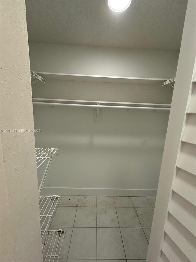 Building Photo - 1950 W 54th St