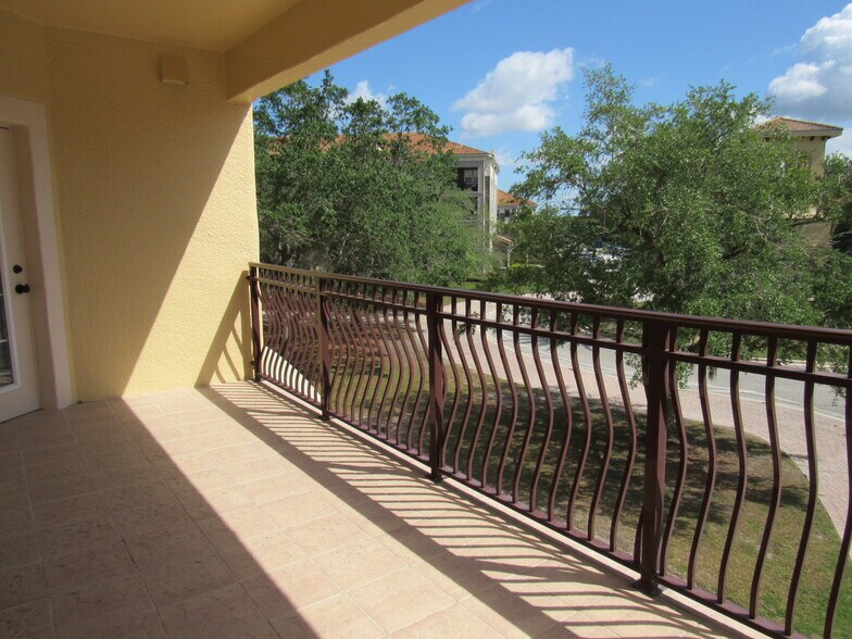 Balcony - 424 Luna Bella Ln