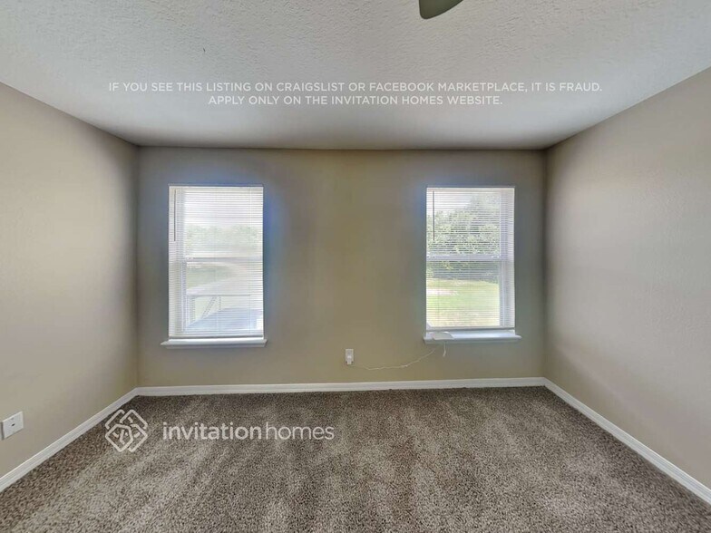 Building Photo - 576 Sandy Ridge Dr