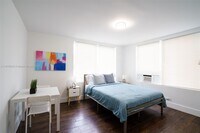 Building Photo - 444 Ponce de Leon