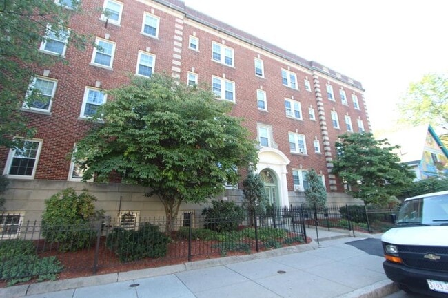 Building Photo - 1.0 bedroom in Somerville Massachusetts 02144