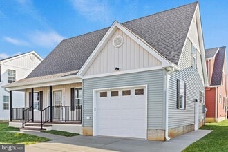 Building Photo - 22802 Lawrence Ave