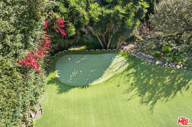 Building Photo - 11215 Sunset Blvd