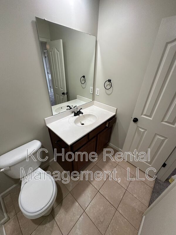 Building Photo - 820 167th Ct