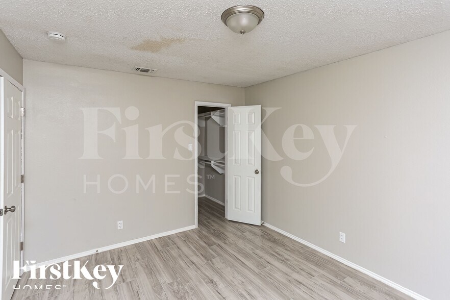 Building Photo - 1317 Nicole Way