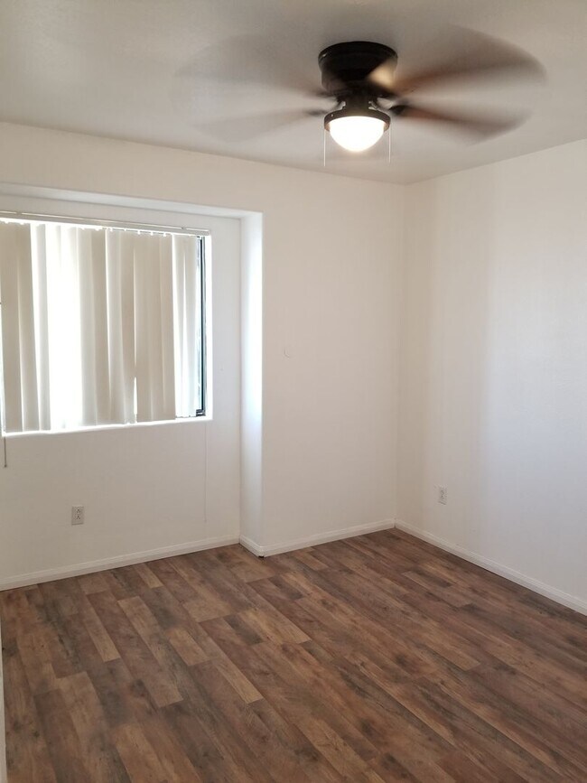 Building Photo - 1273 Court Ave