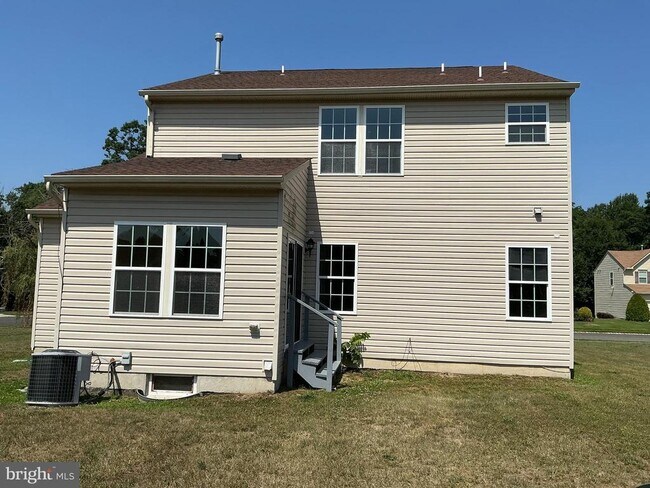 Building Photo - 2099 Kickapoo Trail