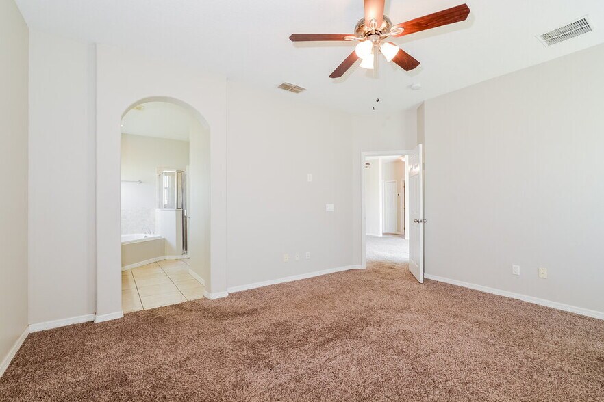 Building Photo - 184 Aurelia Ct