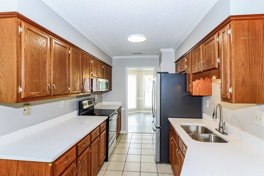 Building Photo - 4046 Shady Mill Cove
