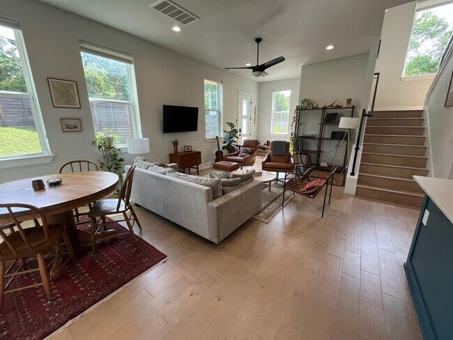 Building Photo - 3507 Oak Springs Dr