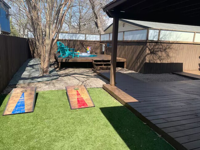 Building Photo - 1406 Brentwood St