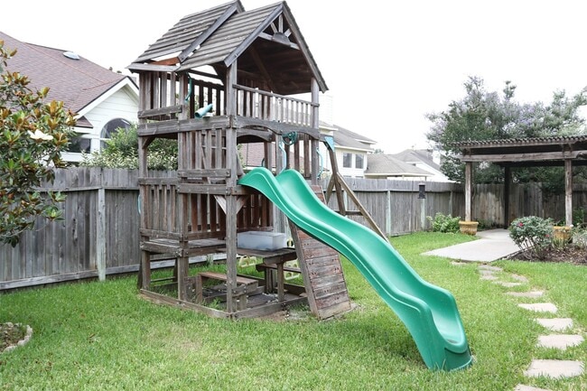 Building Photo - 18611 Peralta Hill Ln